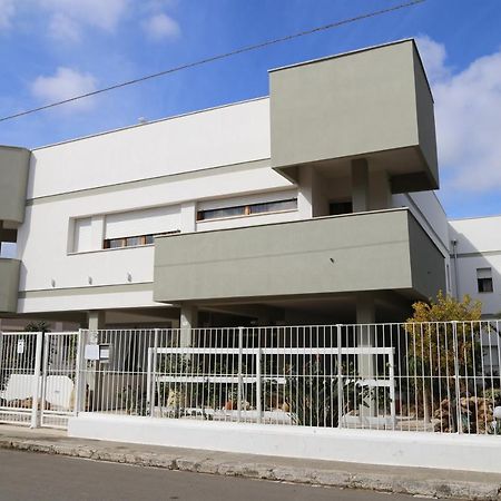 Viro House Bed & Breakfast Squinzano Bagian luar foto
