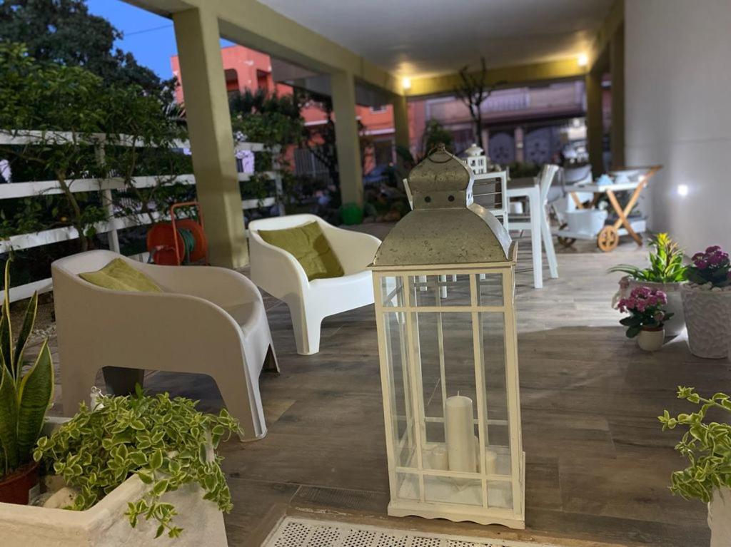 Viro House Bed & Breakfast Squinzano Bagian luar foto
