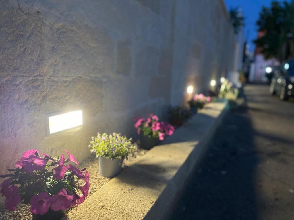 Viro House Bed & Breakfast Squinzano Bagian luar foto