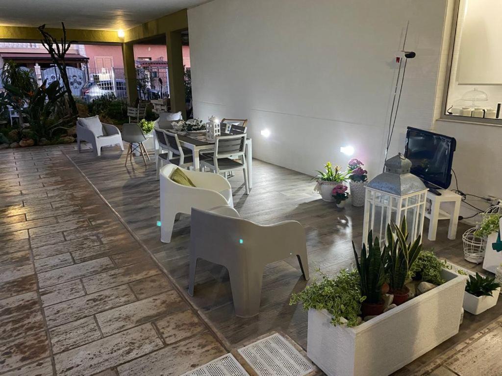 Viro House Bed & Breakfast Squinzano Bagian luar foto