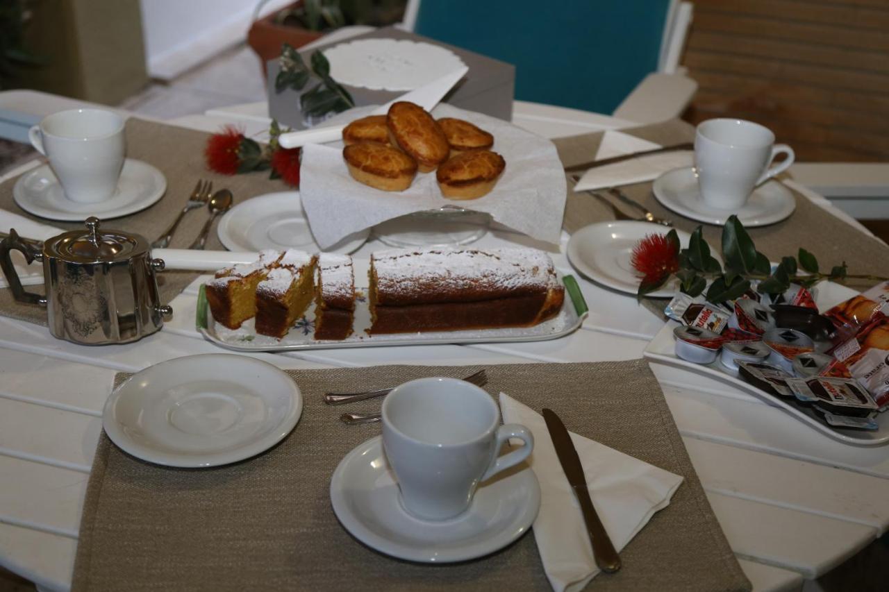 Viro House Bed & Breakfast Squinzano Bagian luar foto